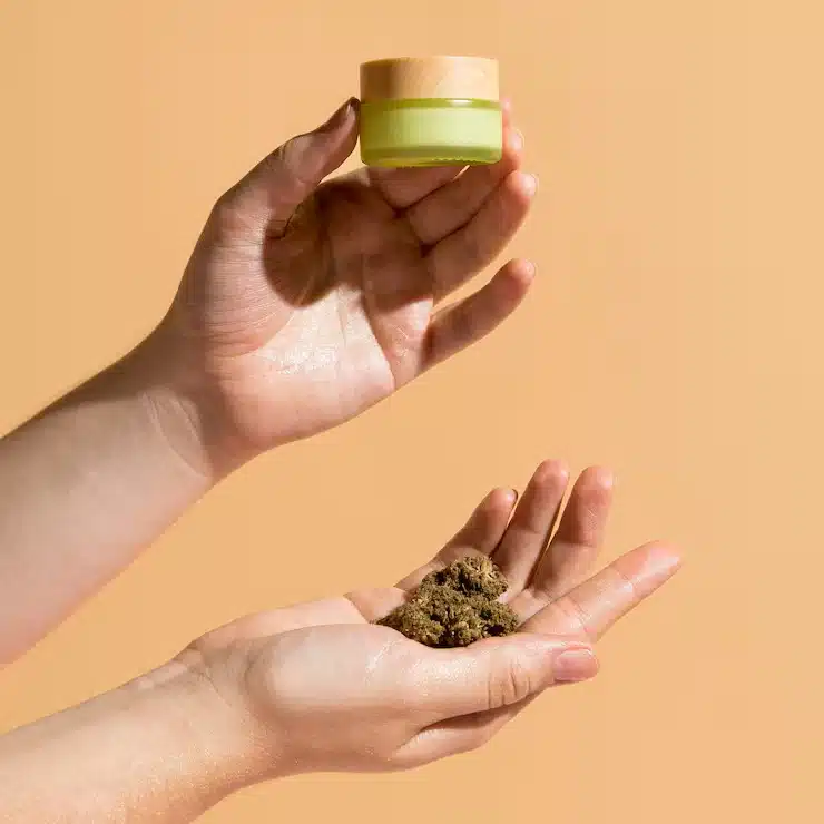 Baume, huile ou crème CBD pour apaiser les démangeaisons hémorroïdaires